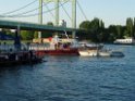 Motor Segelboot mit Motorschaden trieb gegen Alte Liebe bei Koeln Rodenkirchen P166